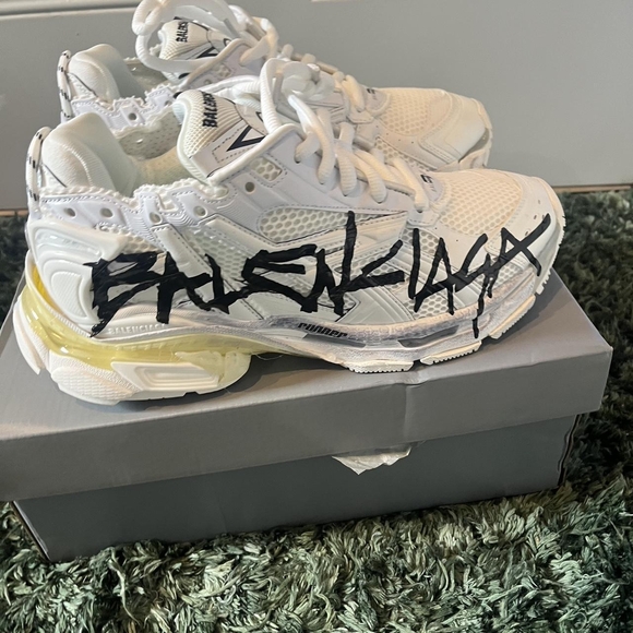 Balenciaga White Sneakers with Black Logo - Picture 1 of 6